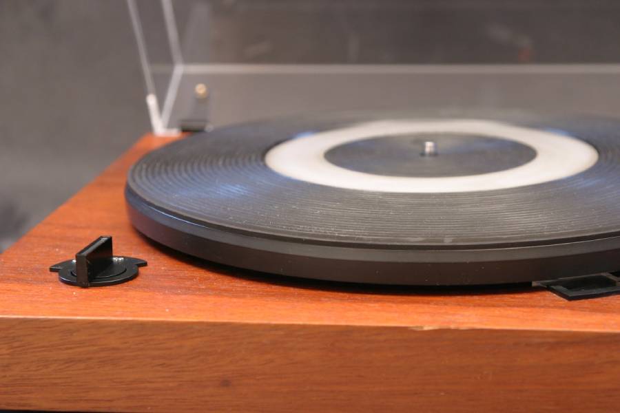 Gramofon Tesla NC 450